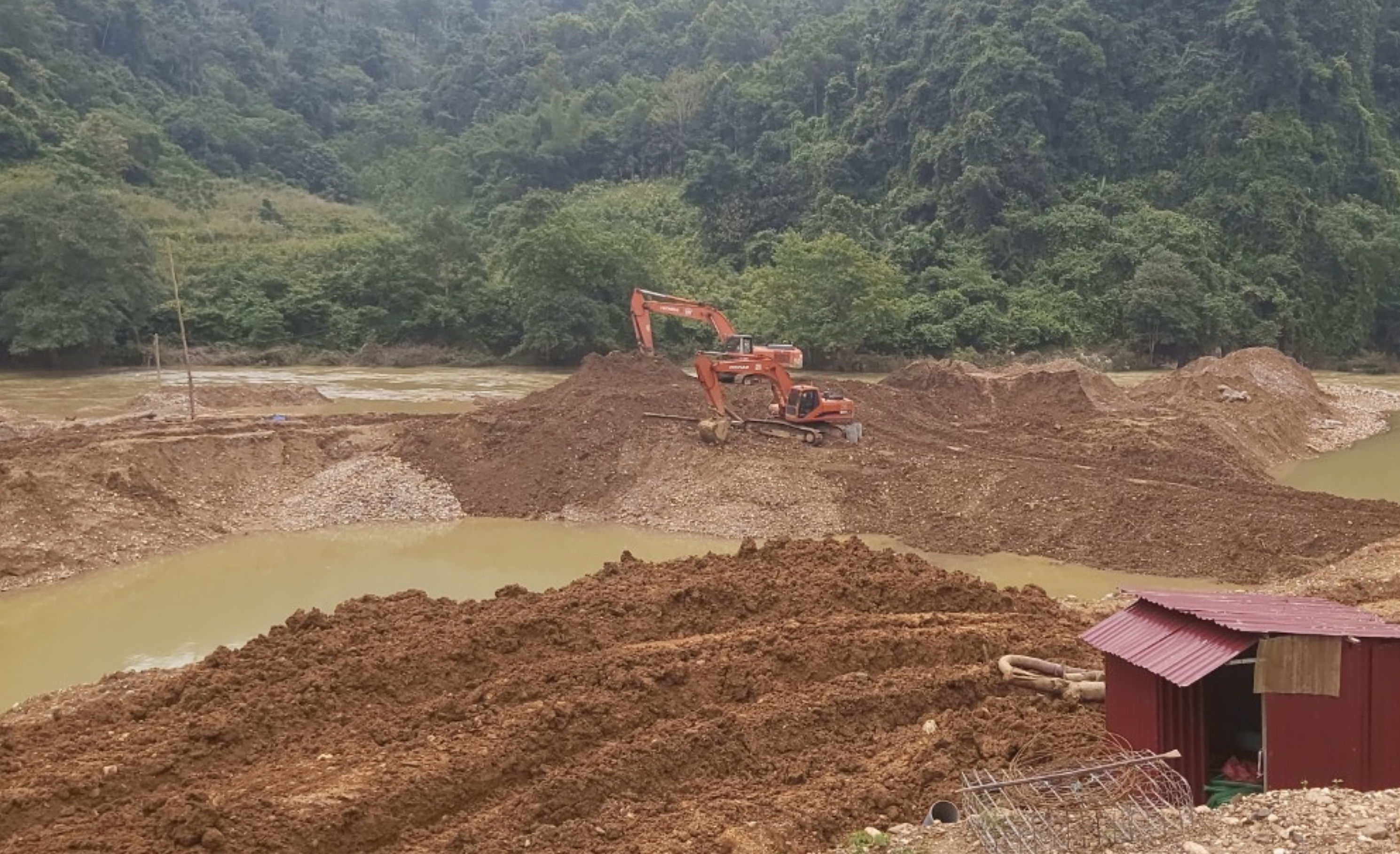 Vi phạm trong khai thác khoáng sản Công ty TNHH Quốc Định bị xử phạt